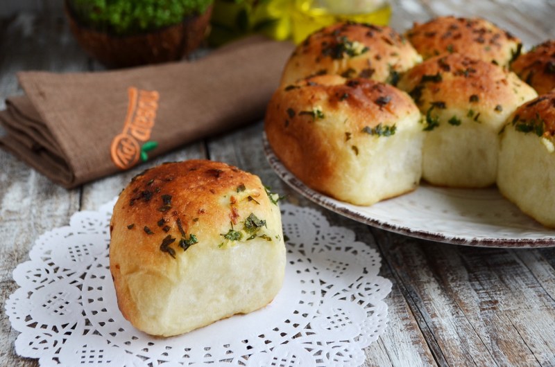 Булочки с сыром и чесноком
