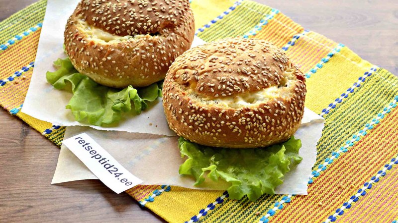 Булочка с сыром