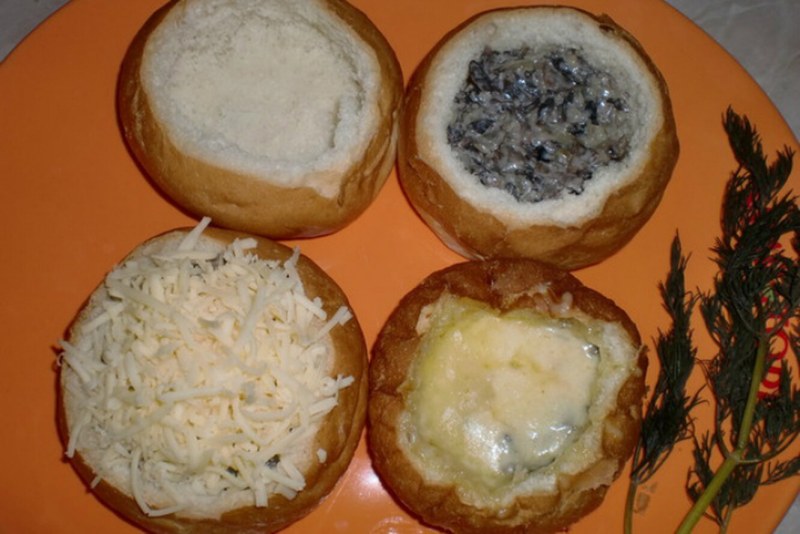 Жульен грибной в булочке