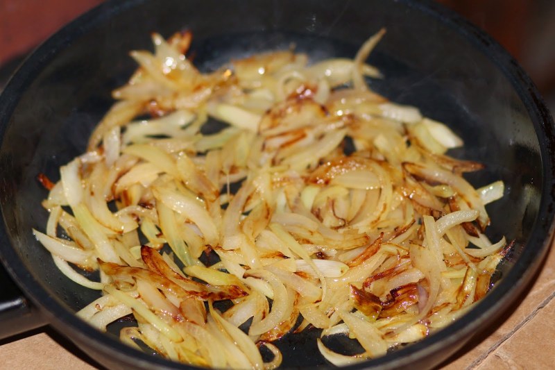 Лук репчатый жареный