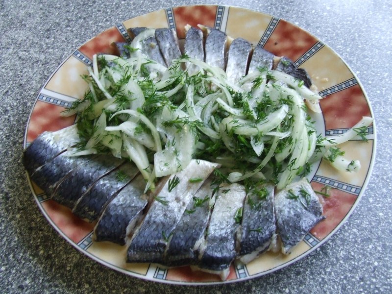Маринуем мойву в масле