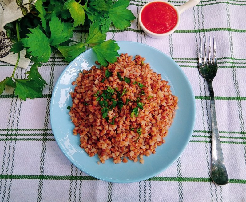Гречка с сыром и сосисками